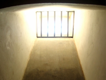 Prison 