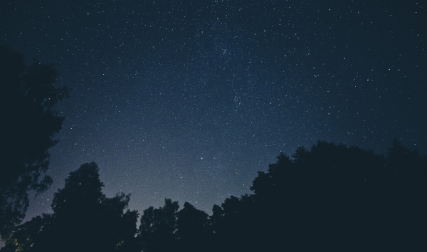 Jesus, Under a Starry Sky (600x354)